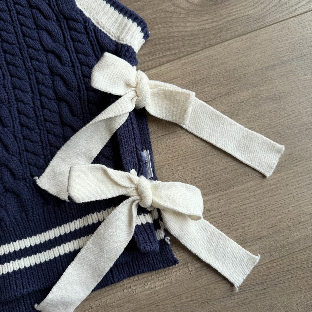 Day + Moon Side Tie Cropped Sweater Vest (Navy/Off White) - size medium - Picture 3 of 7